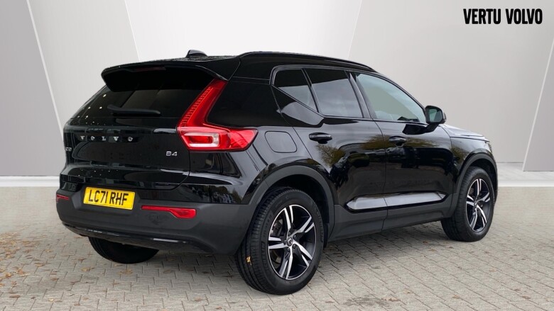 Volvo Xc40 2.0 B4P R DESIGN 5dr Auto Petrol Estate